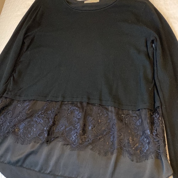 Black top - Picture 3 of 5